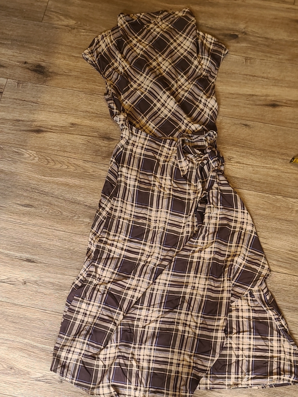 Extended Sleeve Cowl Neck Midi Dress with Wrap Detail Sz 4 - Picture 5 of 8